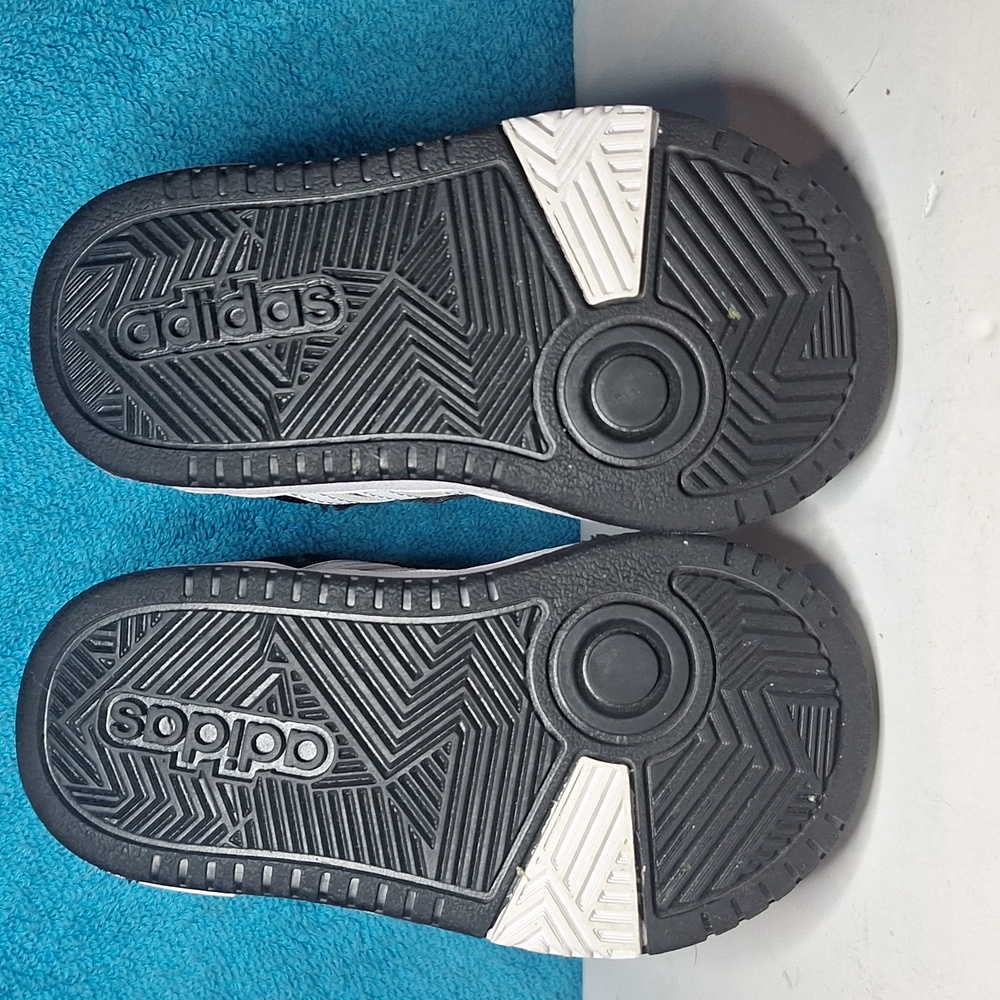 Adidas High Tops Toddler High Top Adidas Hoops Mid AC  Kid's Shoes 6  LIKE NEW - Picture 6 of 8